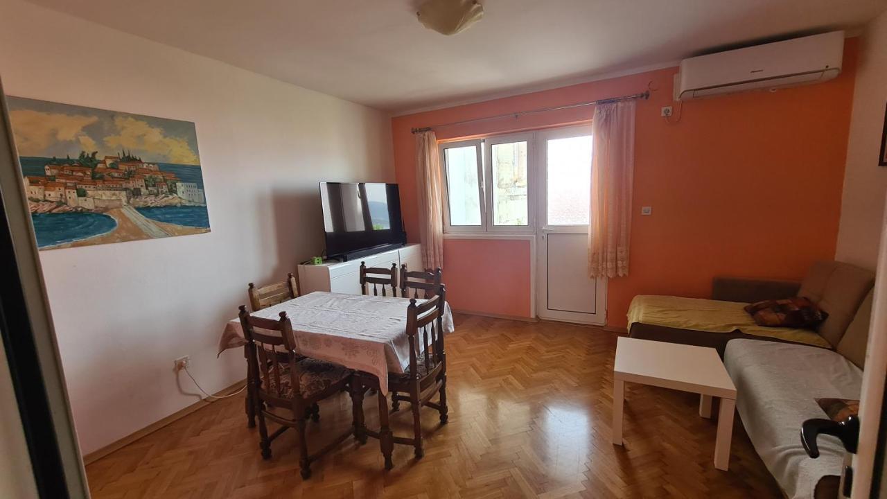 Apartments Vukovic Sveti Stefan Buitenkant foto